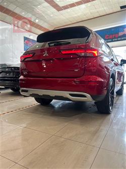 ميتسوبيشي اوتلاندر